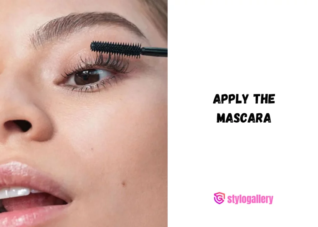 Apply the mascara