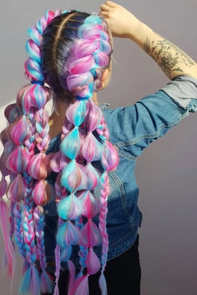 Colorful bubble braids hair style 