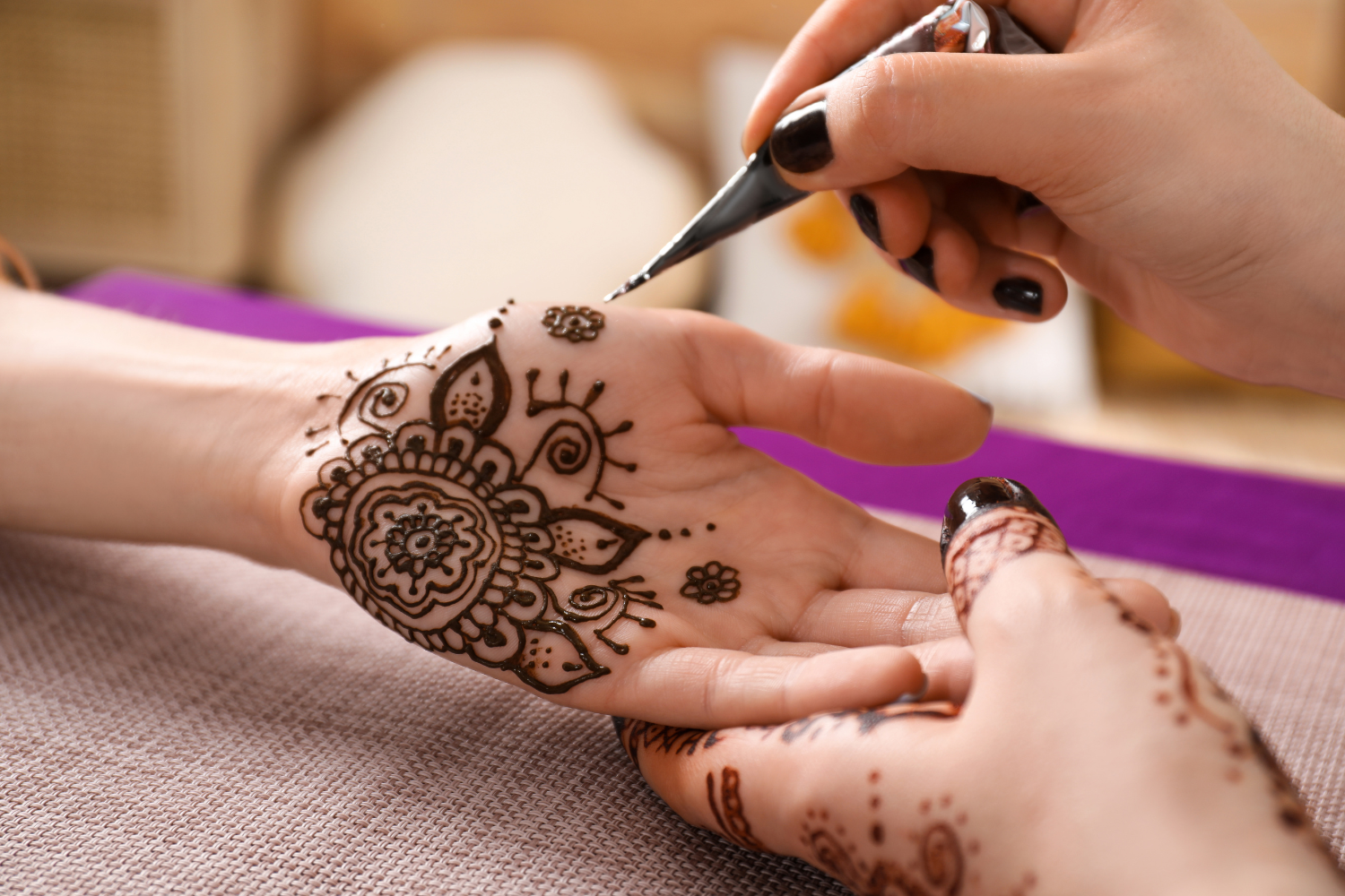 Easy Mehndi Designs: Simple Beauty at Your Fingertips